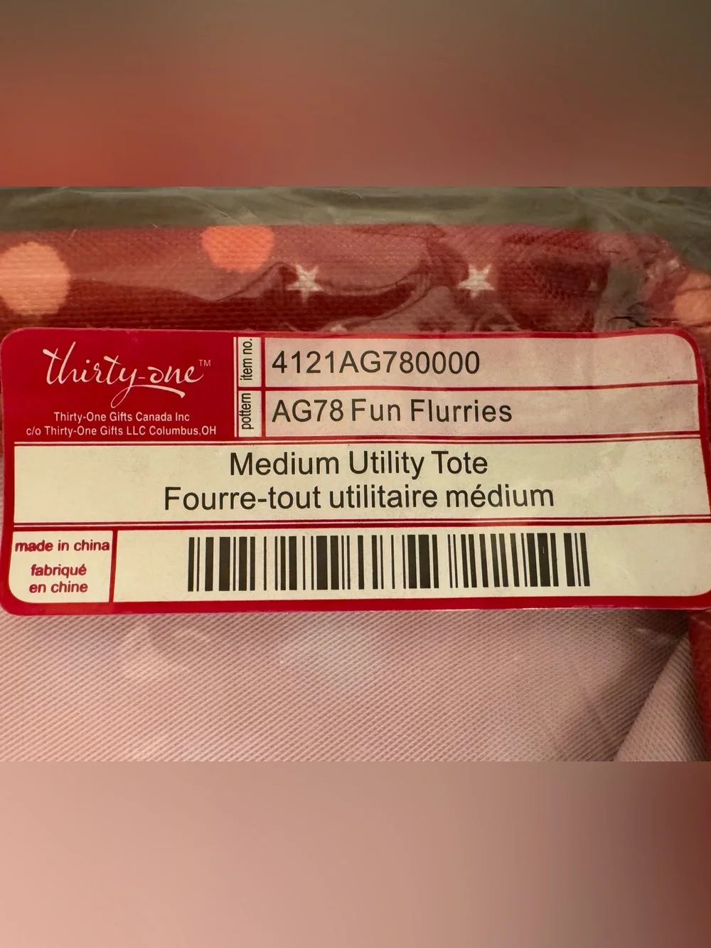 Thirty-One Medium Utility Tote Fun Flurries Red Star NIP